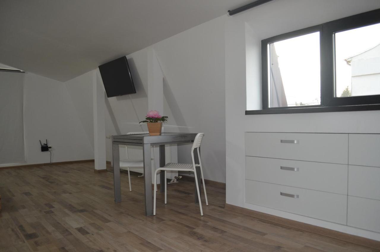 Central Park Studios Bucarest Extérieur photo